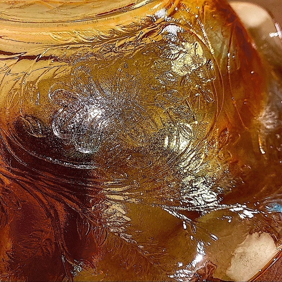 Jeanette Glass Floragold Ruffled Bowl - Picture 5 of 5